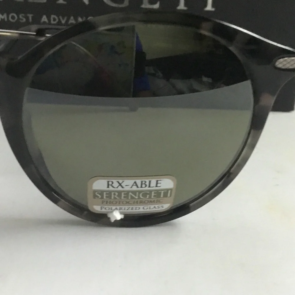 Serengeti Leonora Women Polarized Photochromic.
